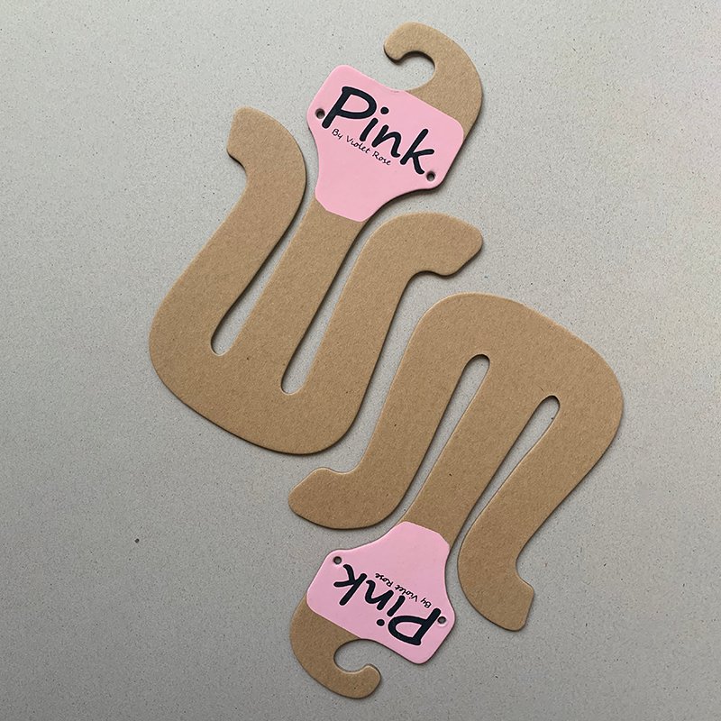 Slipper paper hangers made of renewable Fsc kraft paper, recyclable, completely biodegradable, eco-friendly, used for display of slippers and flip-flops in homes and hotels