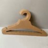 Adult clothing kraft paper hangers, hotel clothing FSC cardboard hangers, are made of recyclable recycled cardboard. The high-hardness material can bear a load of about 8KG.