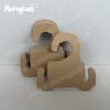 Flip-flop paper hooks made of FSC environmentally friendly and renewable kraft cardboard are recyclable and degradable, suitable for hanging all kinds of slippers without deformation