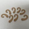 Hat paper hooks made of FSC environmentally friendly renewable kraft cardboard are recyclable and biodegradable. They are used for small-sized hooks such as sock hooks and packaging hooks. The load-bearing capacity is about 2KG.