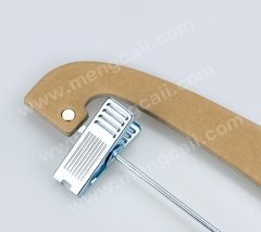 The clips recyclable hangers made of cardboard and hardware clips. The cardboard is made of Eco-friendly and biodegradable materials. The clips can be moved left and right and are suitable for displaying pants of various sizes