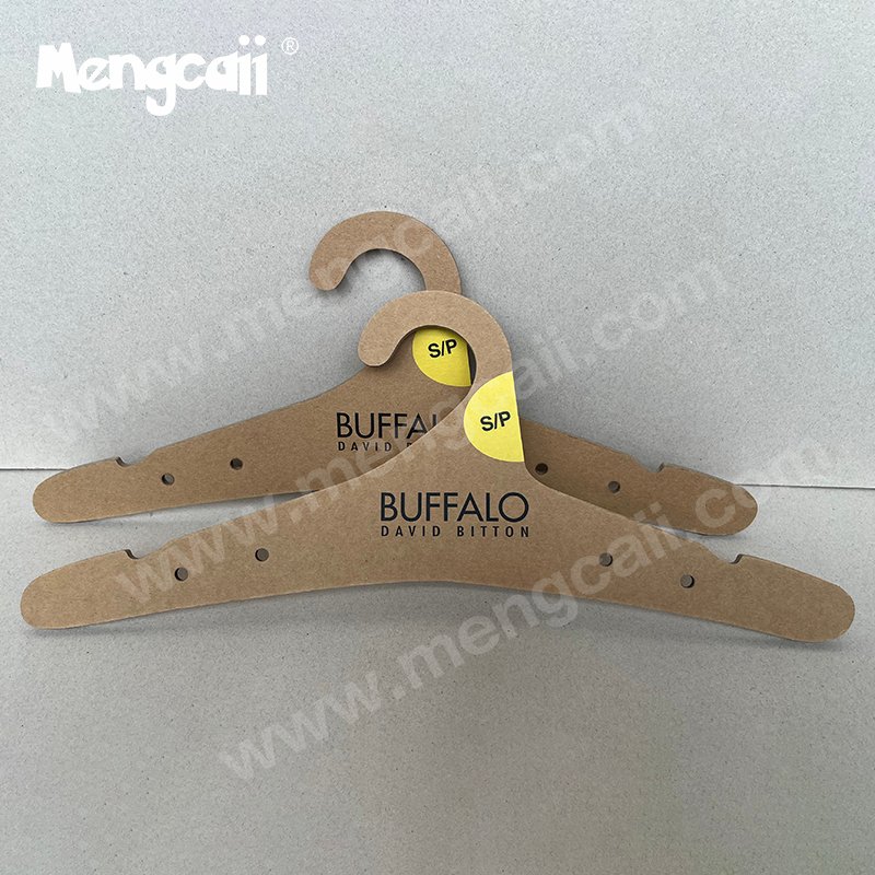 5mm thick cardboard hangers made of 100% recycled kraft cardboard, recyclable, completely biodegradable, Eco-friendly, suitable for terminal displays in hotels and clothing stores. Bearing 8kg