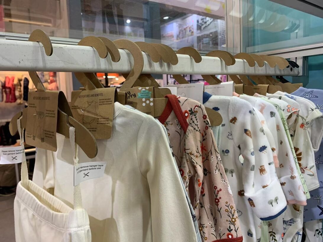 The Proliferation of Eco-Friendly Paper Hangers: Why They're Widely Used Across Countries