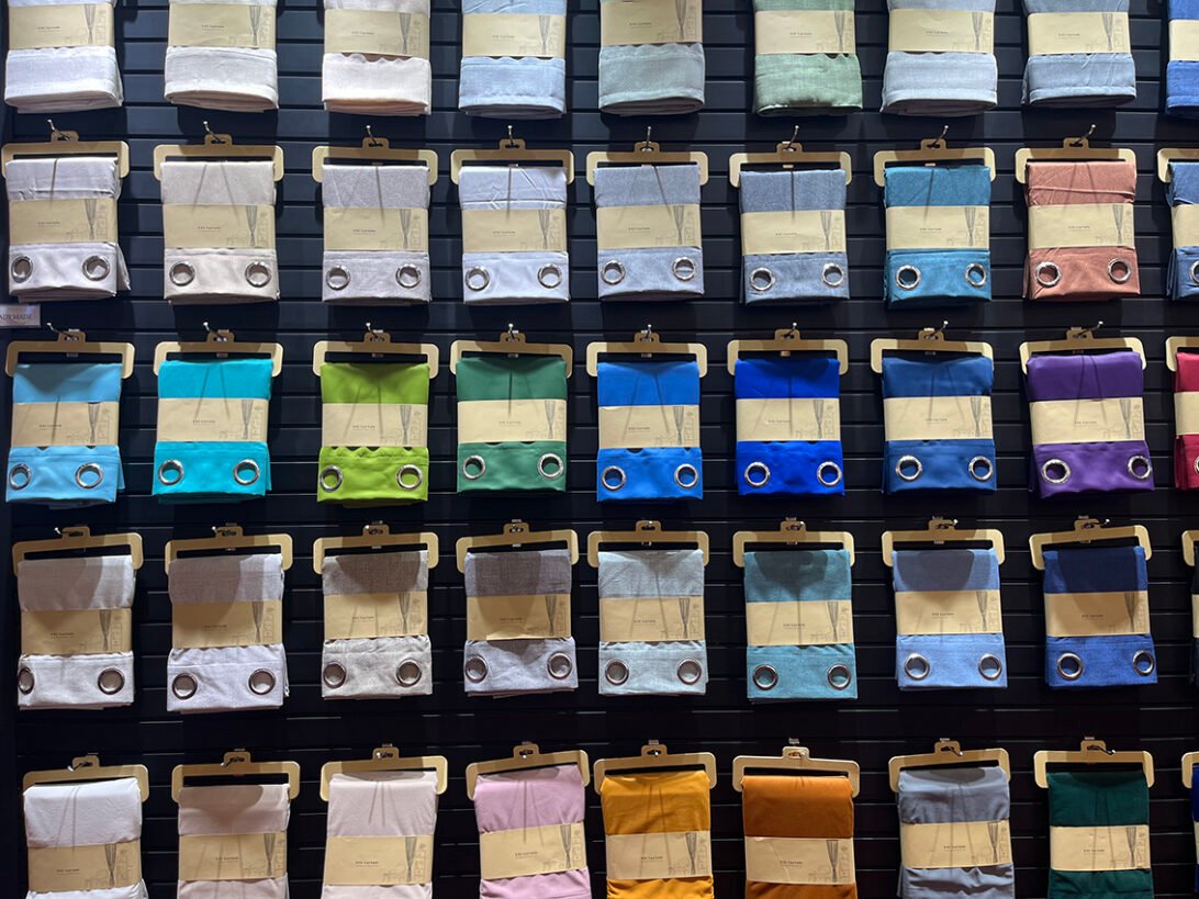 Insights into the Clothing and Footwear Market at the 137th Canton Fair and the Development Opportunities of Mengcaii Hangers